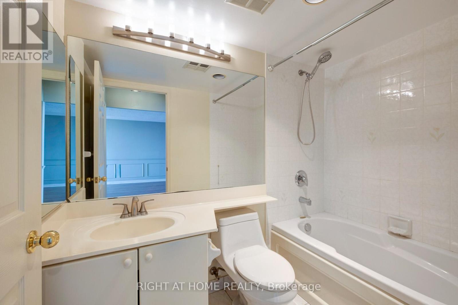 #1116 610 BULLOCK DRIVE - 26