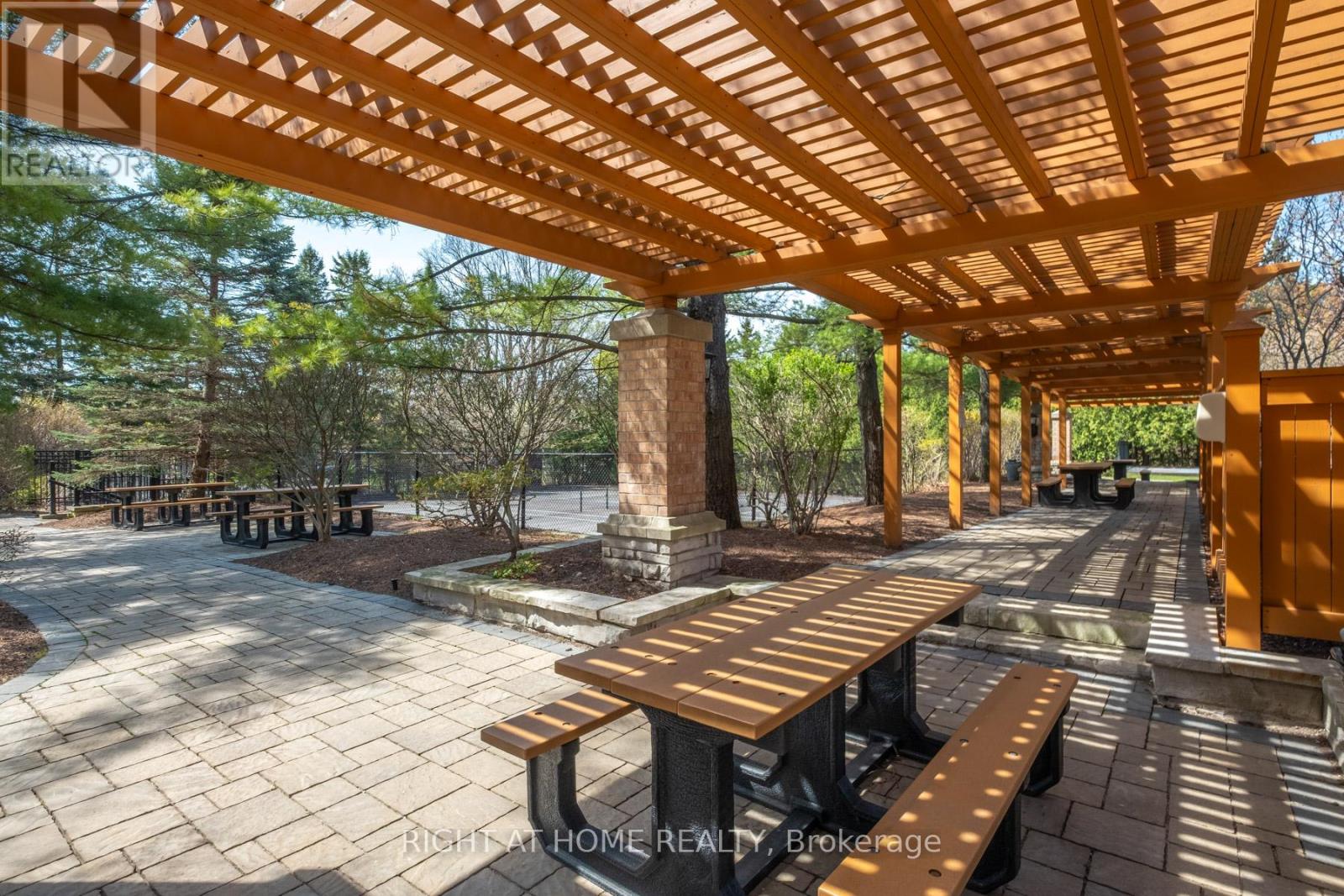 #1116 610 BULLOCK DRIVE - 31
