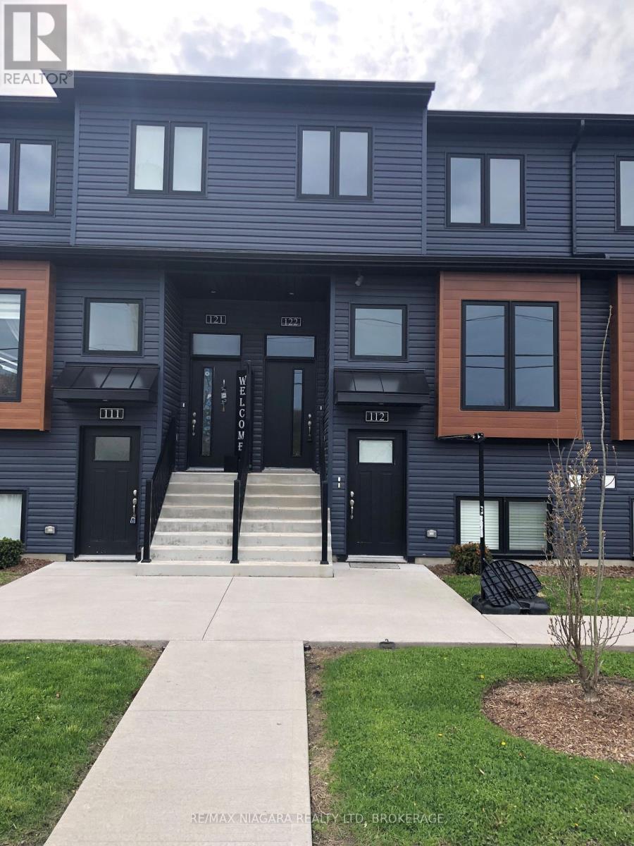 #122 781 CLARE AVENUE - 1