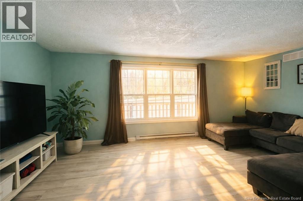 25 Johnston Road - 24