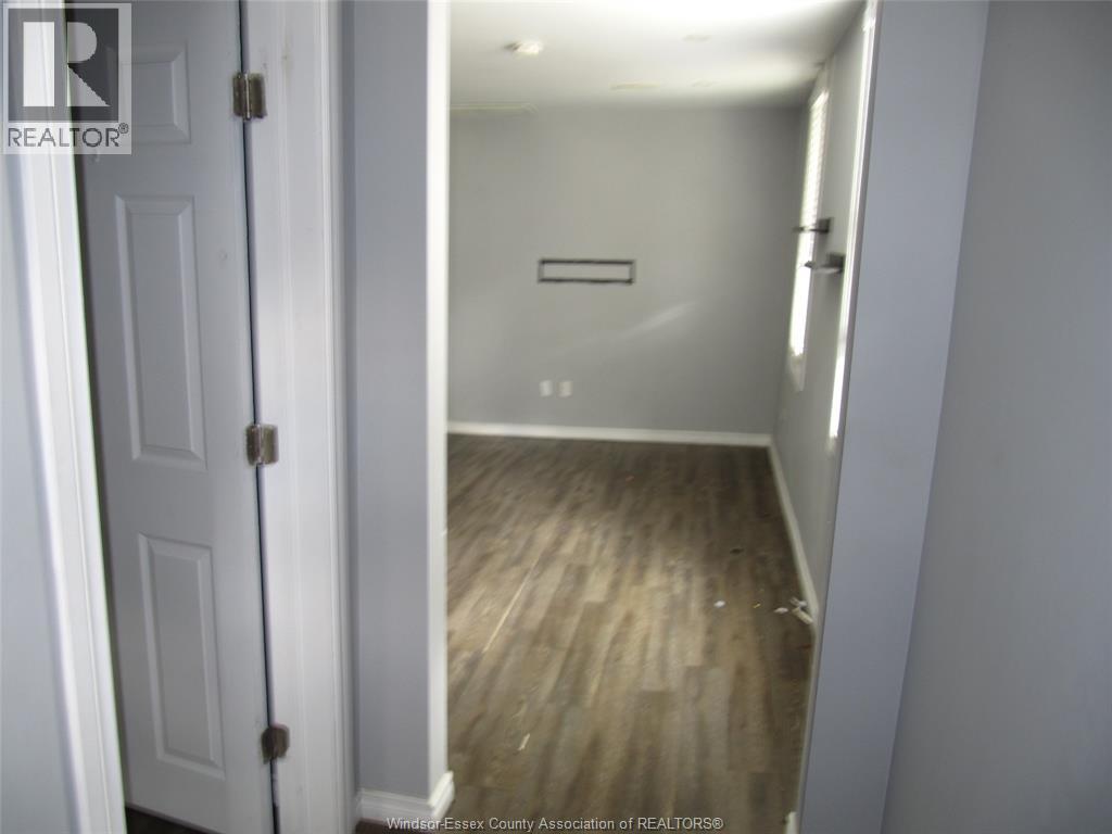 880 University AVENUE East, Windsor, Ontario, N9A2Z9 — Photo 4
