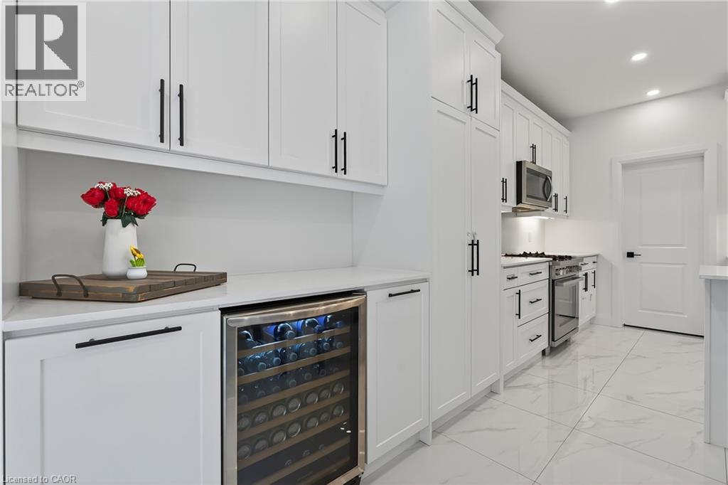 209 JEFFREY Place, Kitchener, Ontario, N2C0C2 — Photo 9