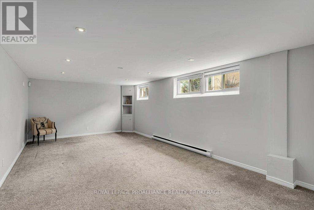 302 ARROWHEAD PLACE - 35