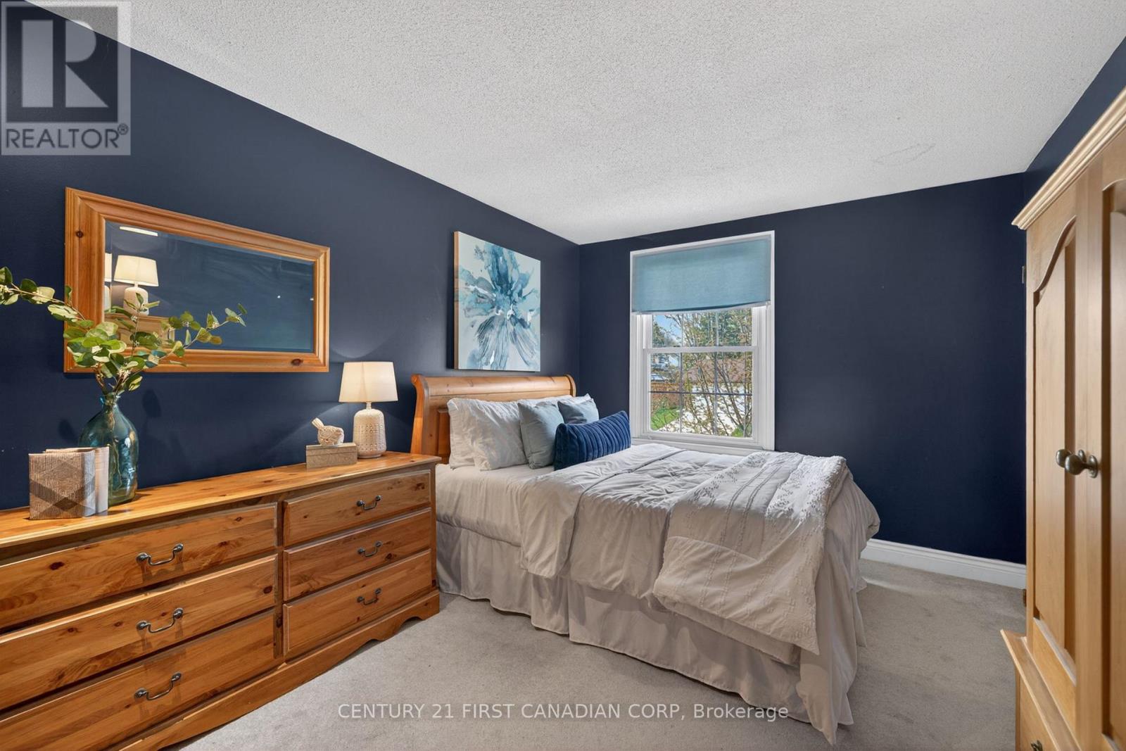 1093 VISCOUNT ROAD - 26