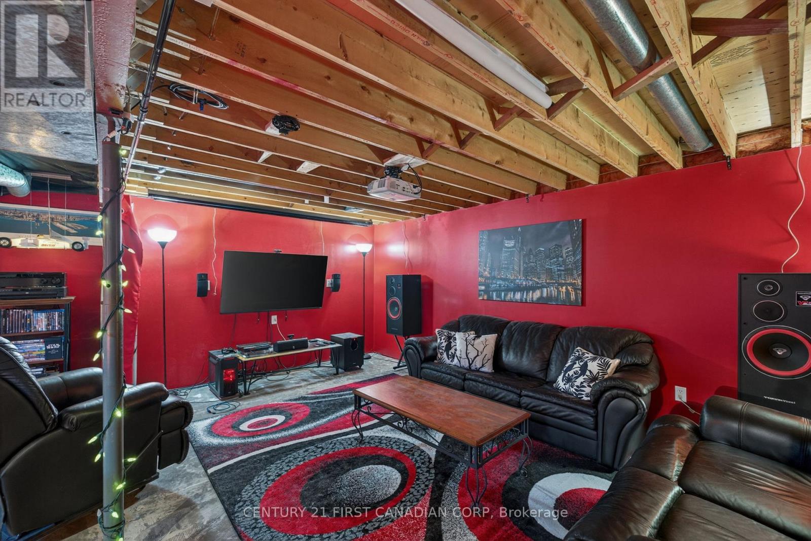 1093 VISCOUNT ROAD - 35