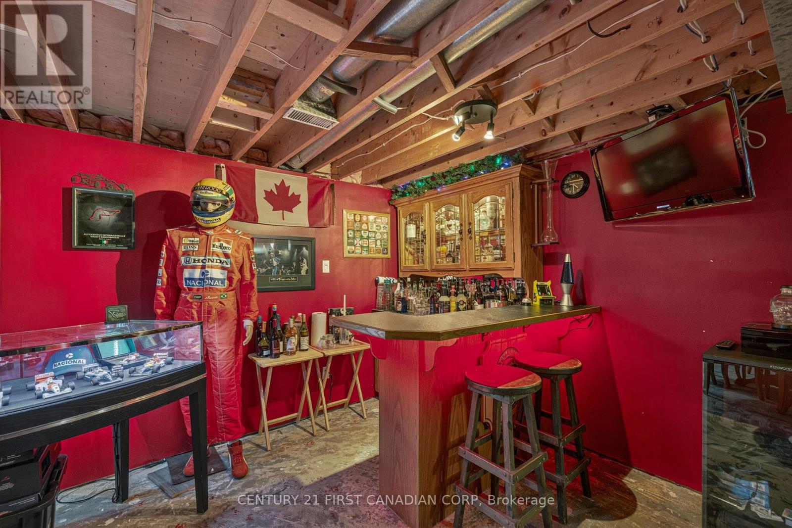 1093 VISCOUNT ROAD - 37