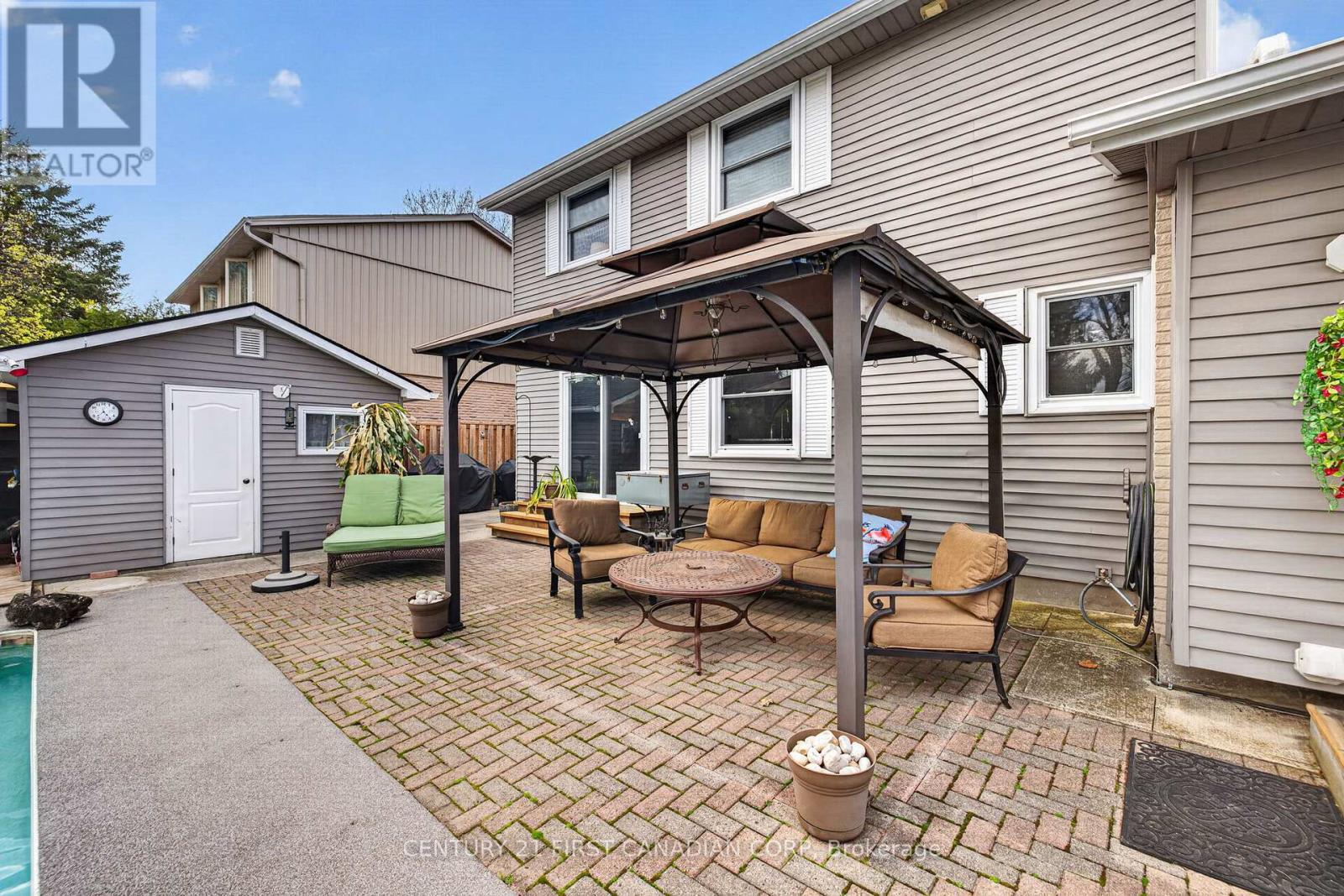 1093 VISCOUNT ROAD - 43