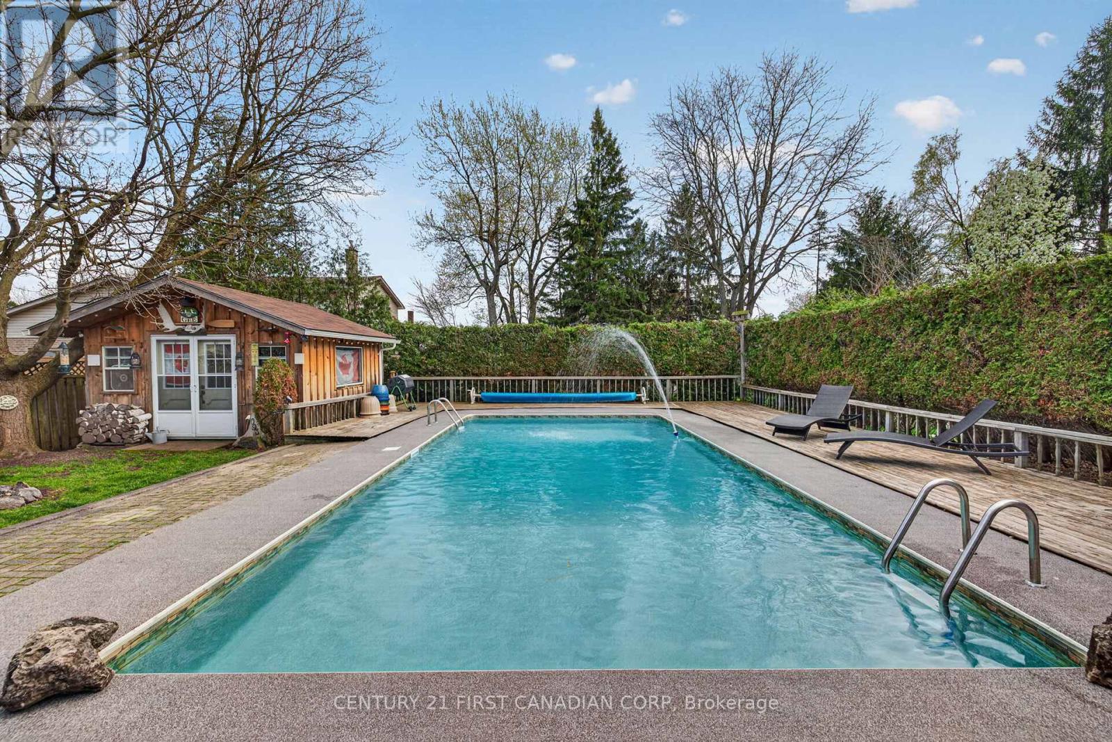 1093 VISCOUNT ROAD - 44