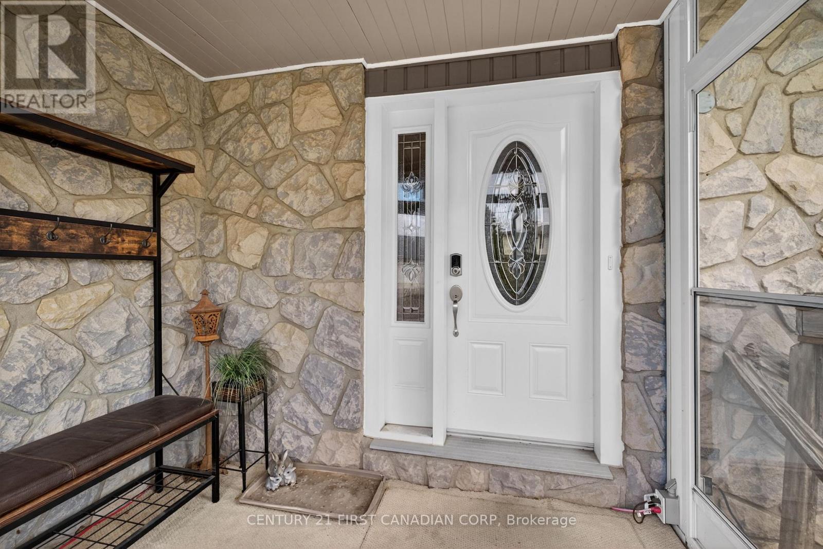 1093 VISCOUNT ROAD - 5