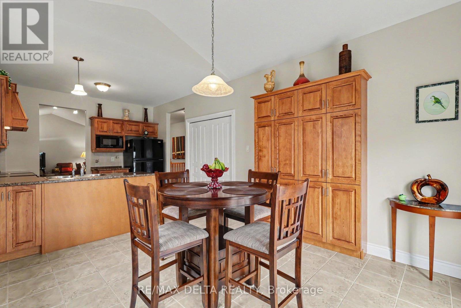128 TOPAZE CRESCENT - 16