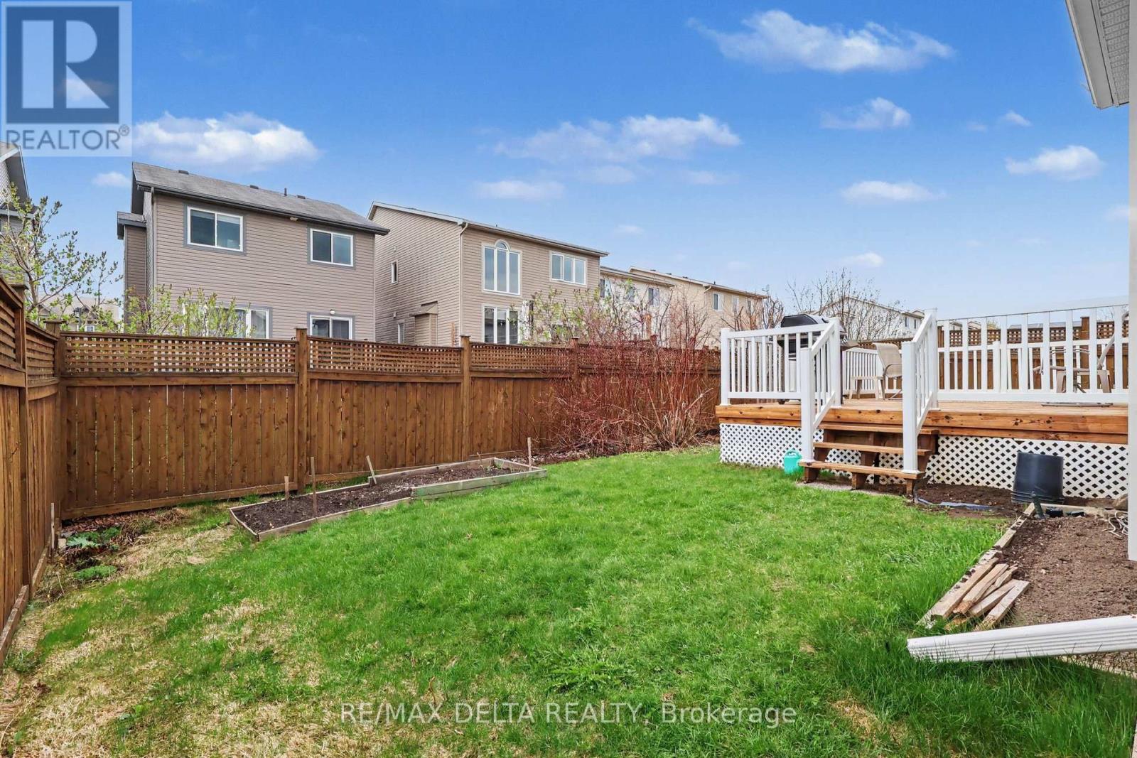 128 TOPAZE CRESCENT - 26