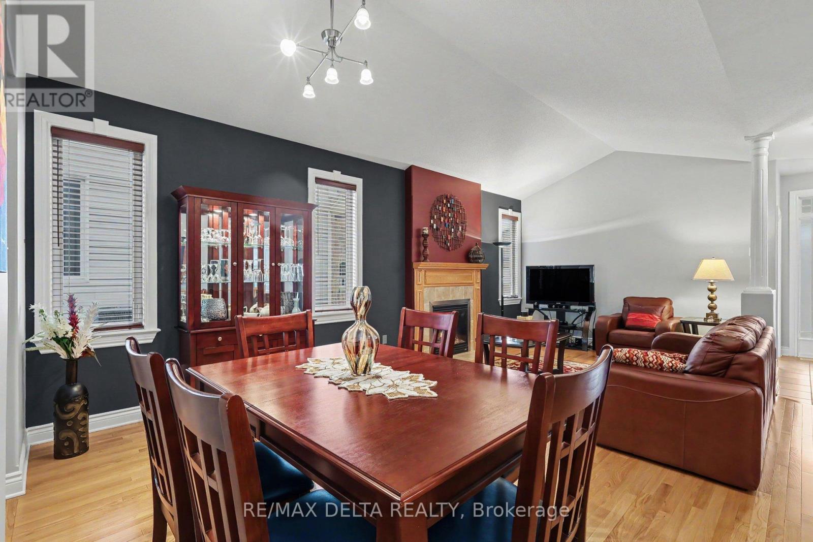 128 TOPAZE CRESCENT - 7