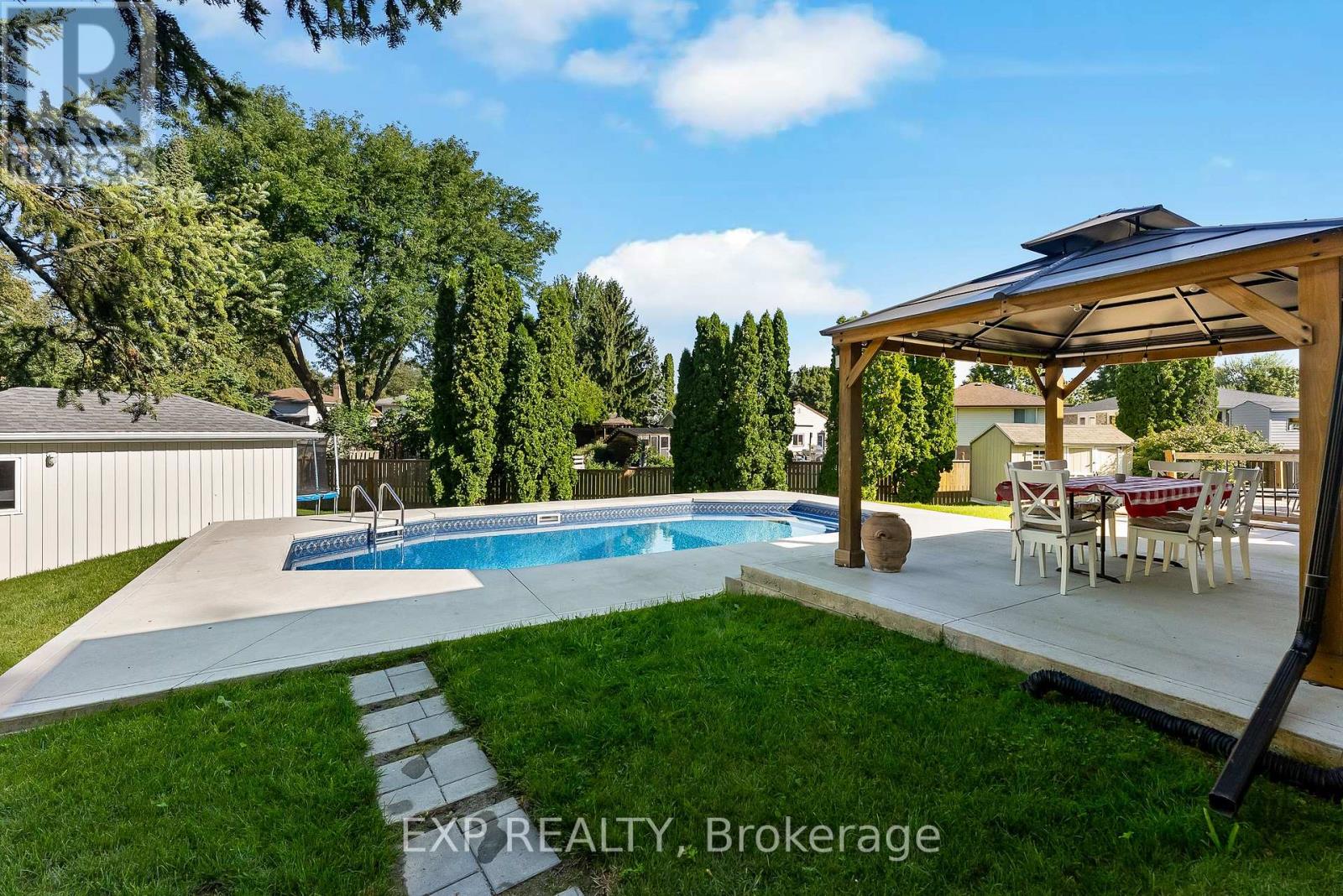 6447 KENDALE COURT - 33