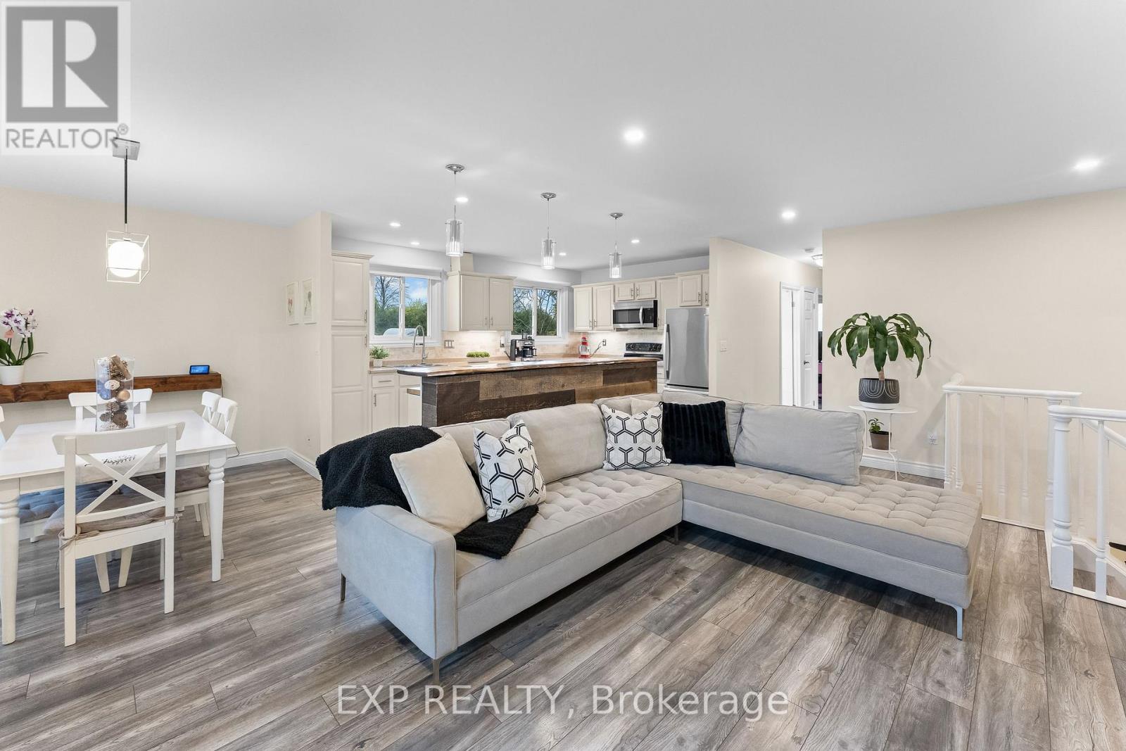 6447 KENDALE COURT - 9