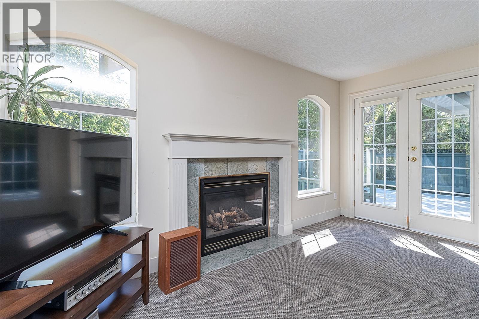  865 St. Patrick Street, Oak Bay