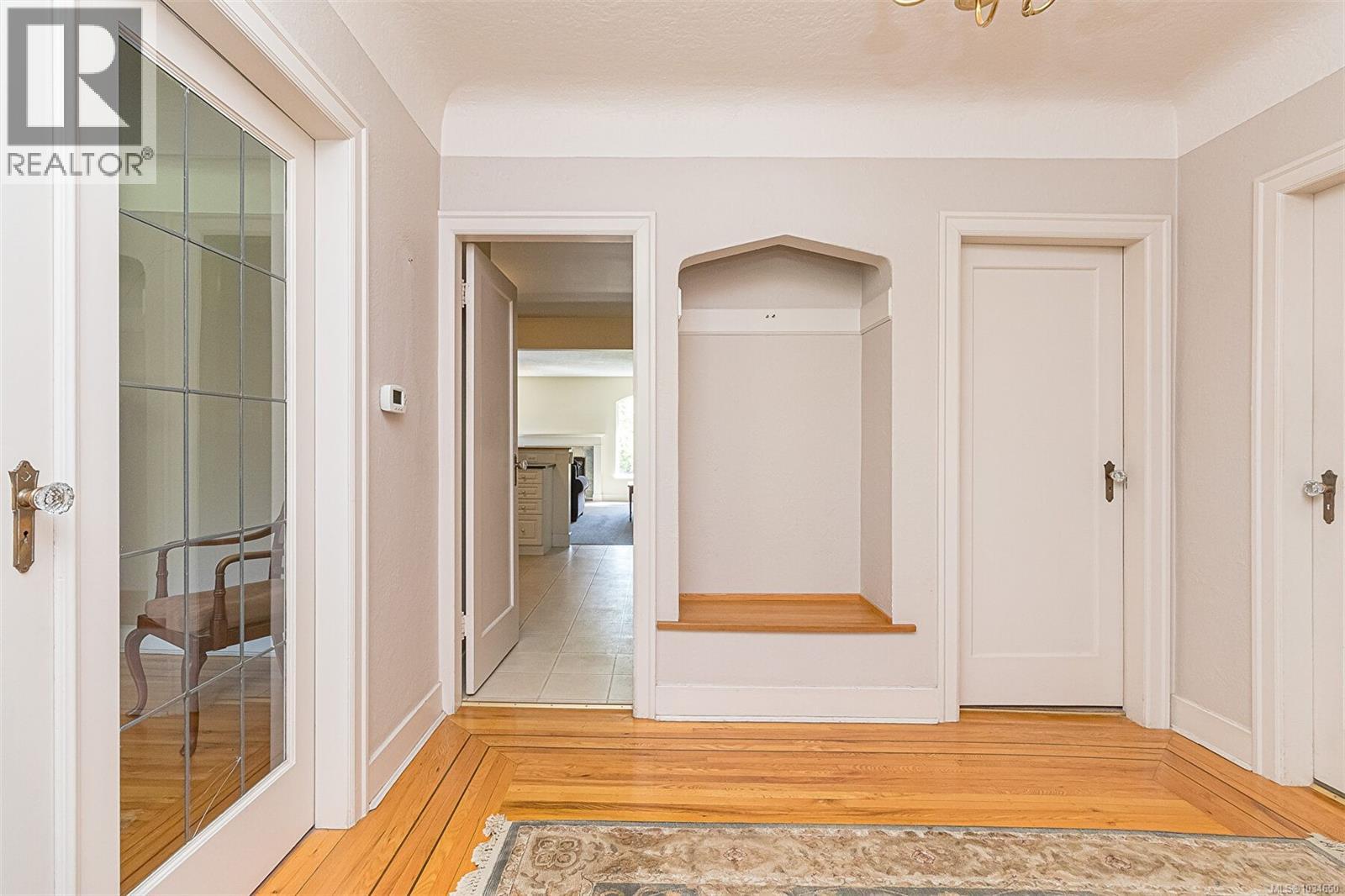  865 St. Patrick Street, Oak Bay