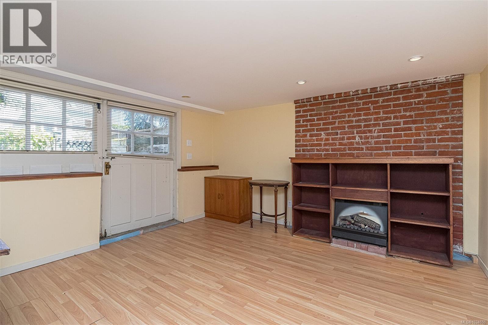  865 St. Patrick Street, Oak Bay