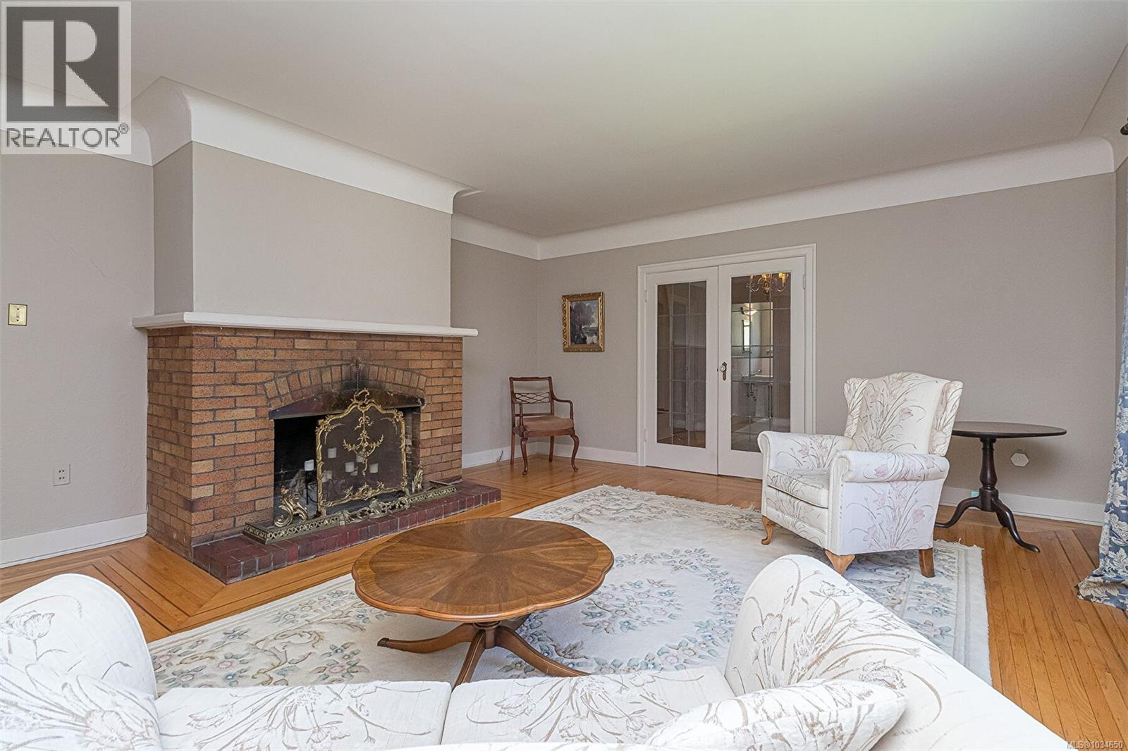  865 St. Patrick Street, Oak Bay