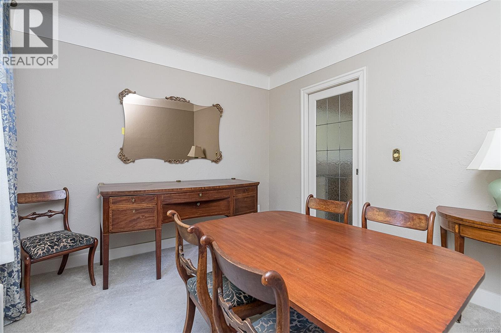 865 St. Patrick Street, Oak Bay