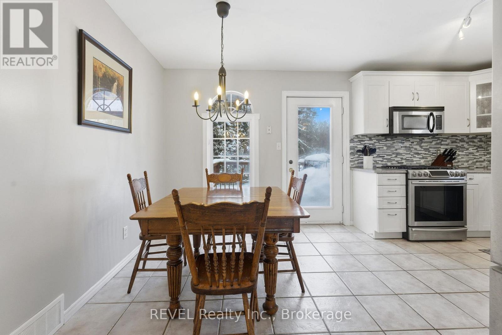 5 BARBARA AVENUE - 19