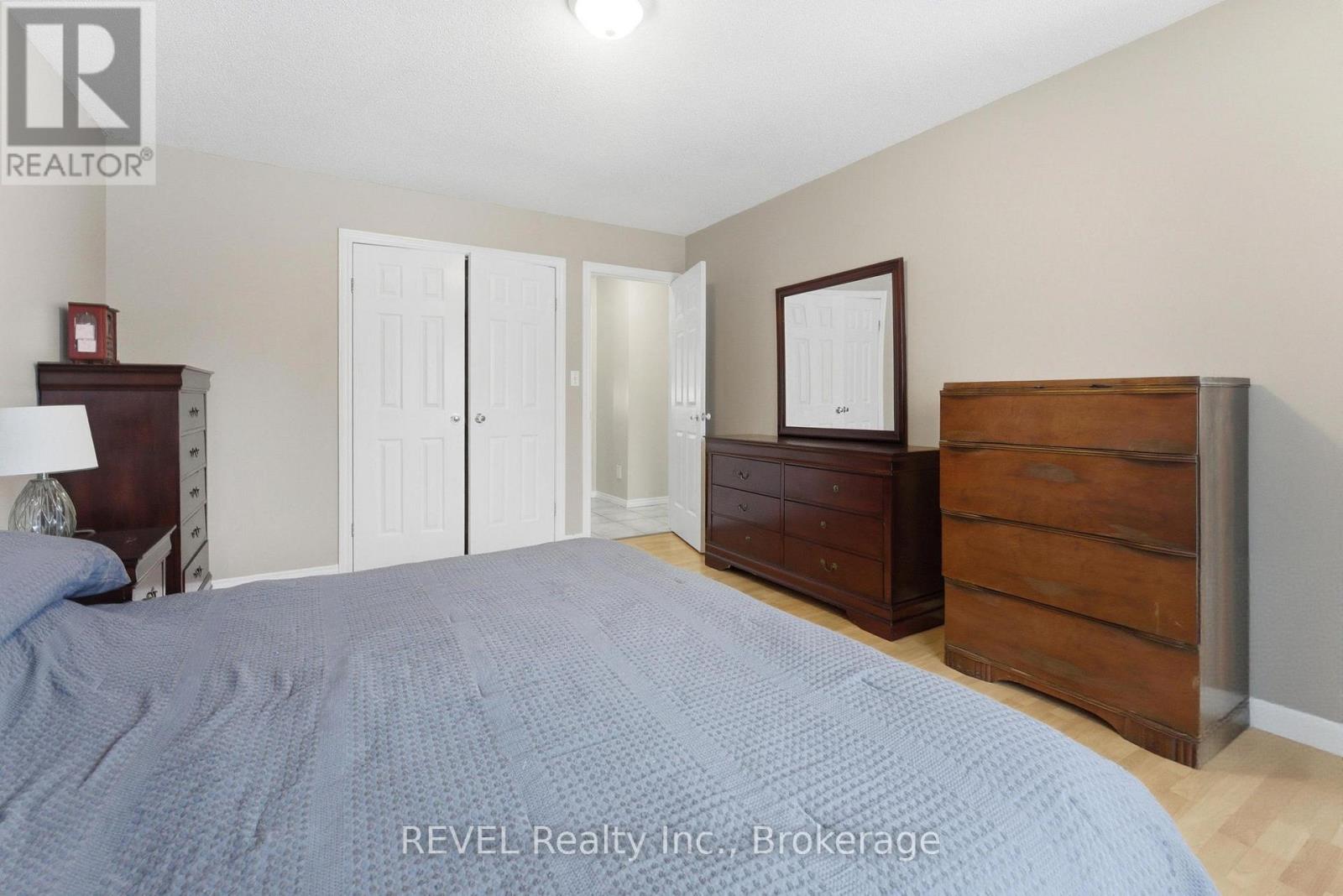 5 BARBARA AVENUE - 23