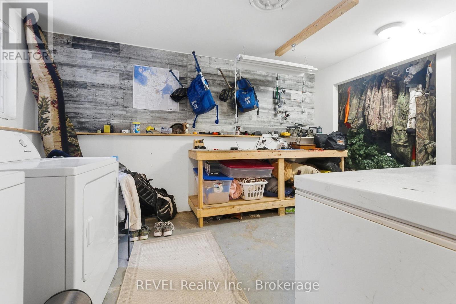 5 BARBARA AVENUE - 36