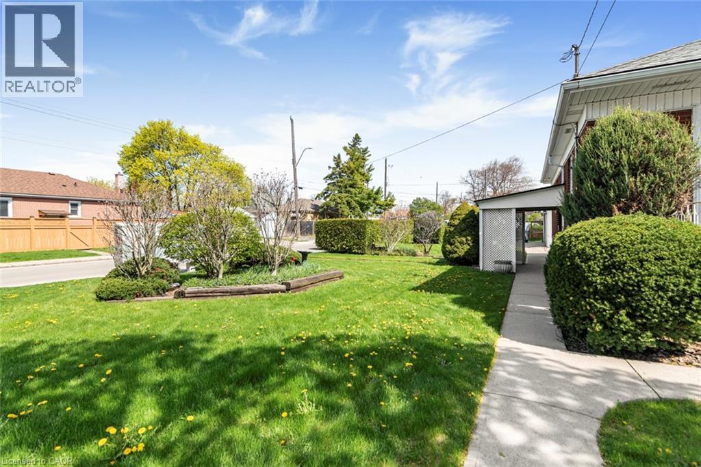 791 BRUCEDALE Avenue E, Hamilton, Ontario, L8V1S4 — Photo 2