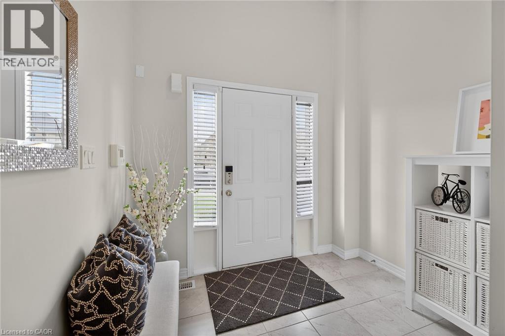 167 LORMONT Boulevard, Stoney Creek, Ontario, L8J0K2 — Photo 4