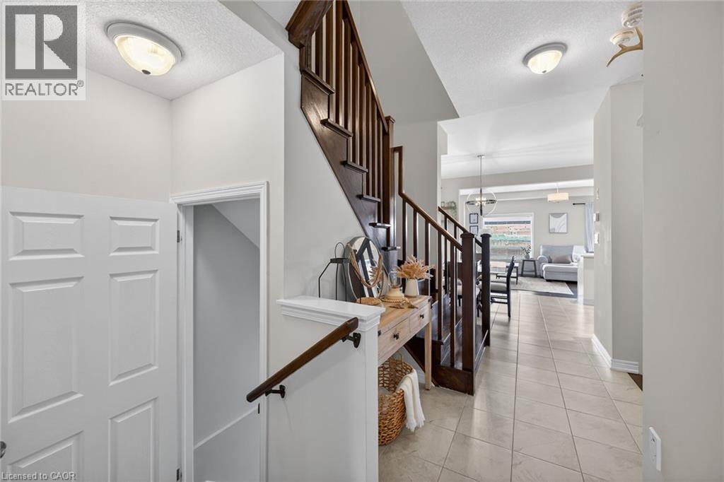 167 LORMONT Boulevard, Stoney Creek, Ontario, L8J0K2 — Photo 6