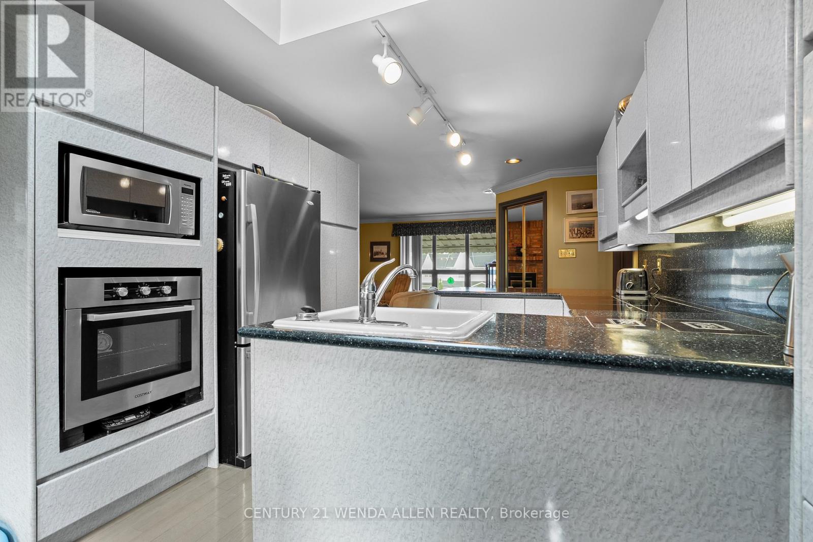 1873 WOODVIEW AVENUE - 26