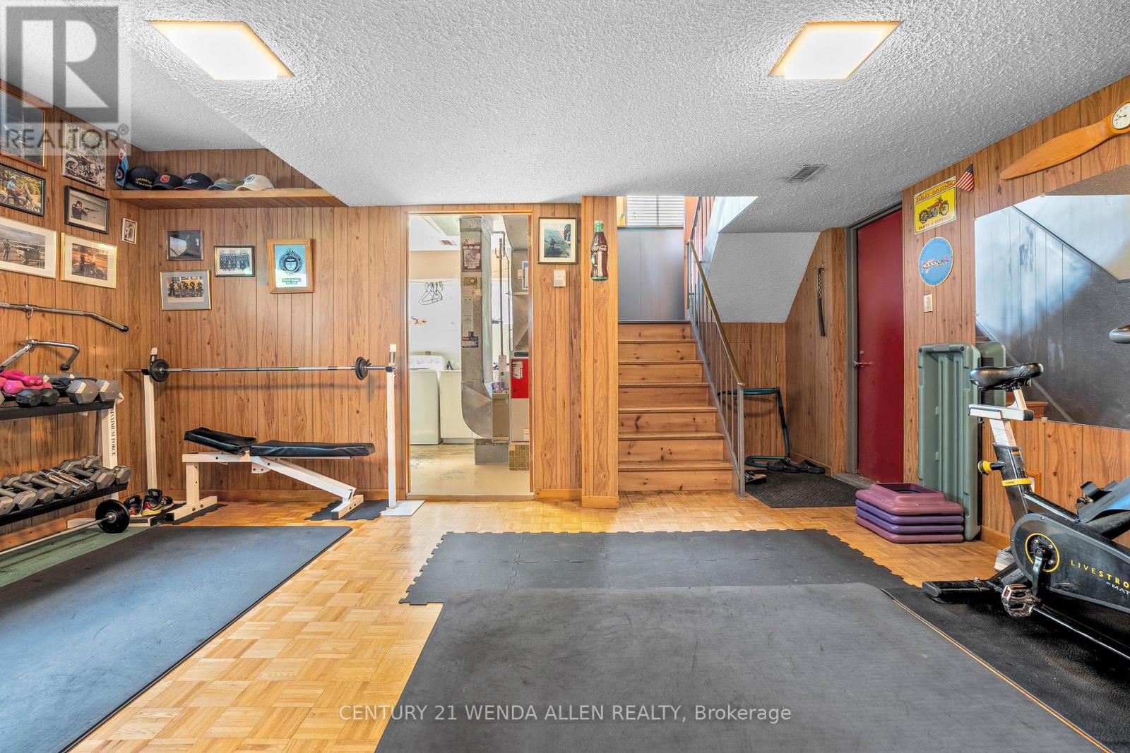 1873 WOODVIEW AVENUE - 38