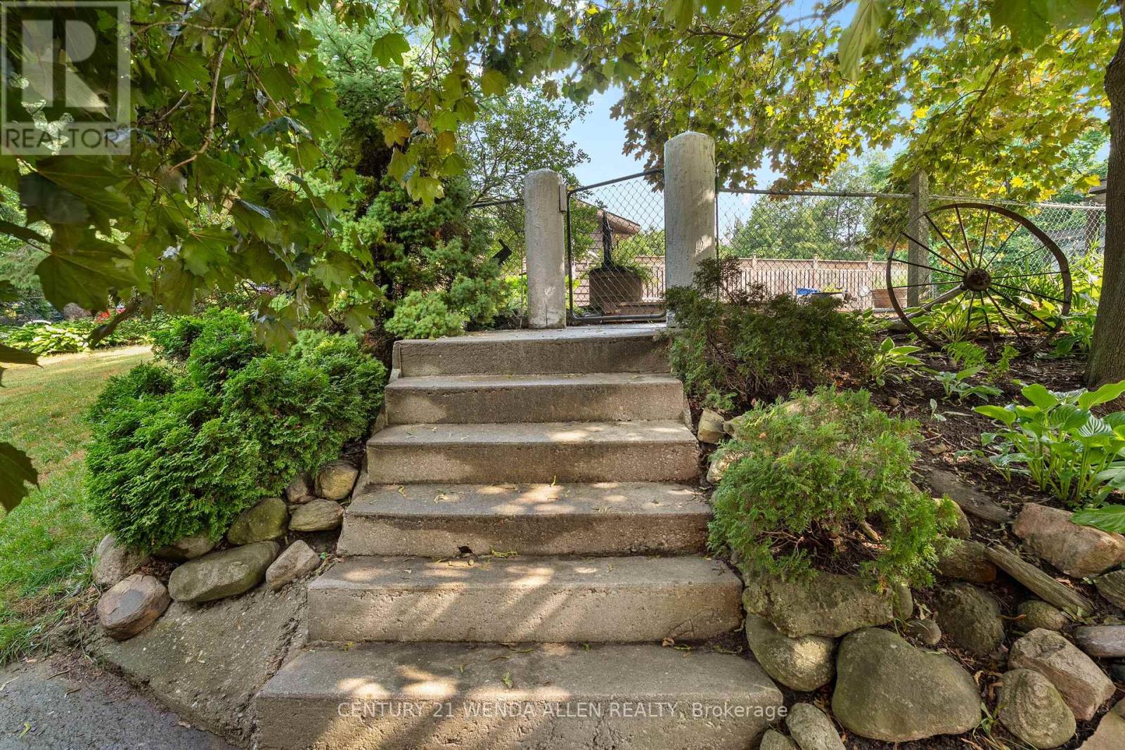 1873 WOODVIEW AVENUE - 43