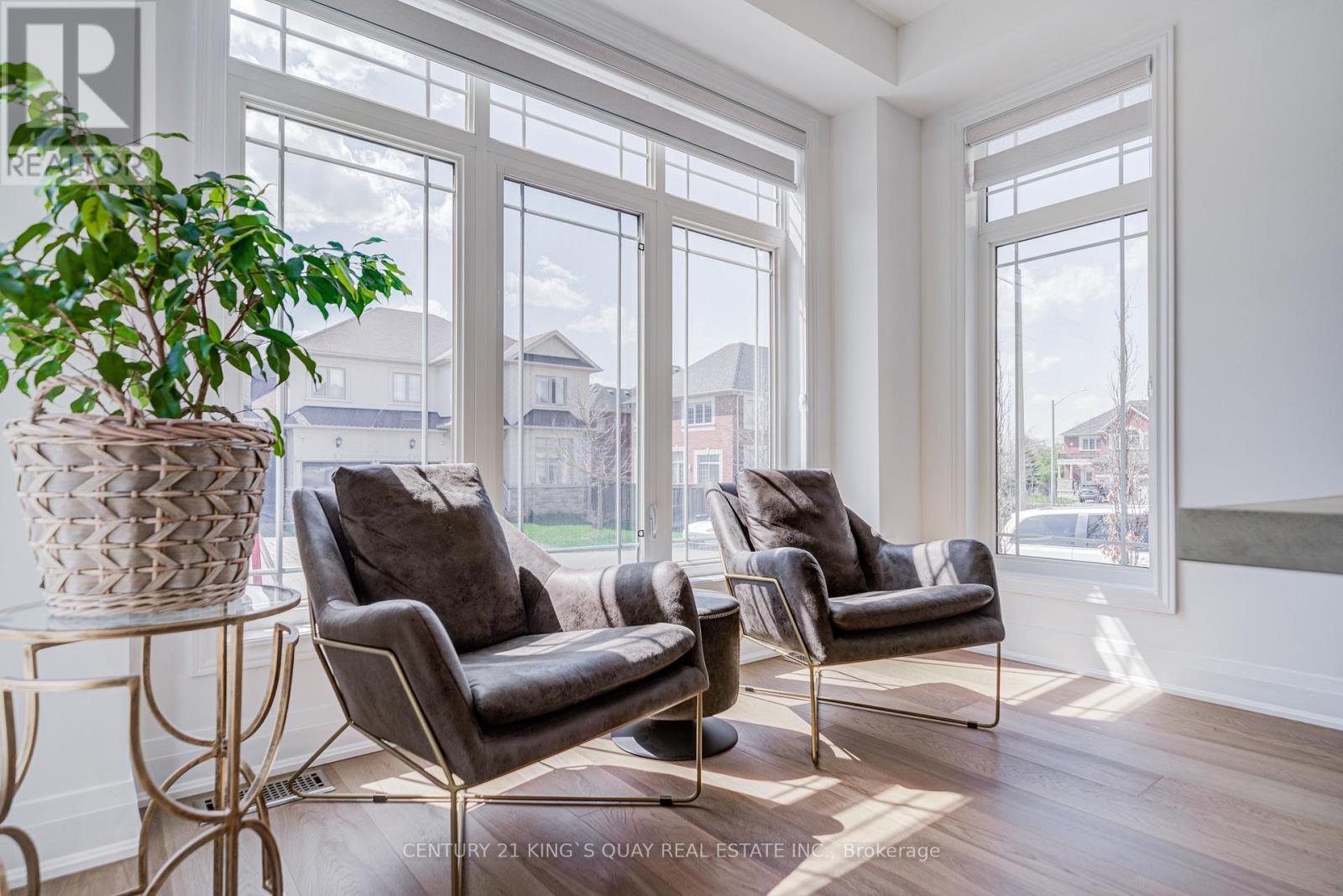 5 PAVAROTTI STREET - 5
