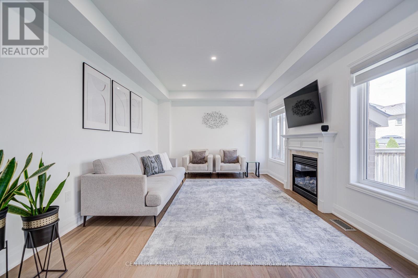 5 PAVAROTTI STREET - 8
