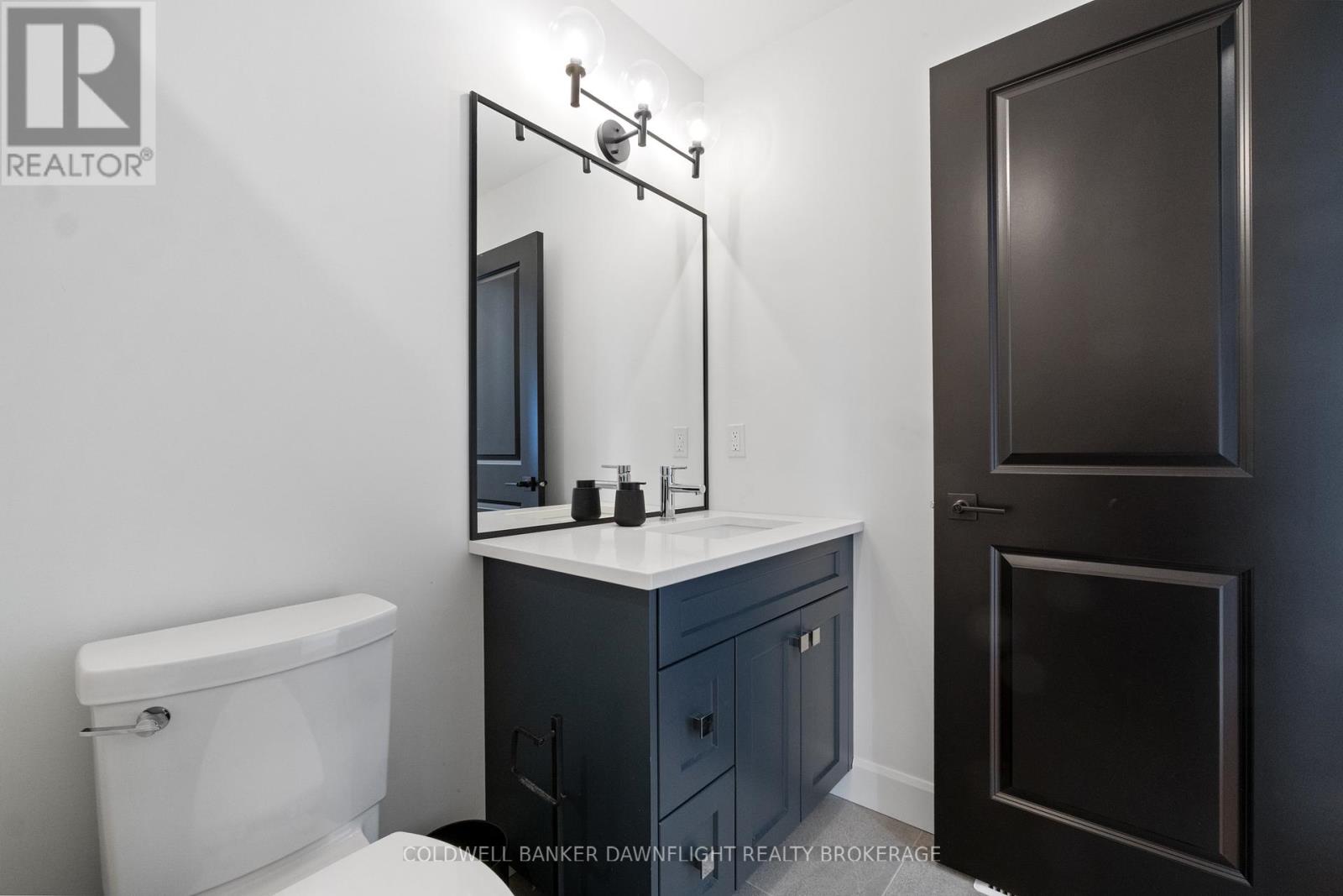 160 FOXBOROUGH PLACE - 35