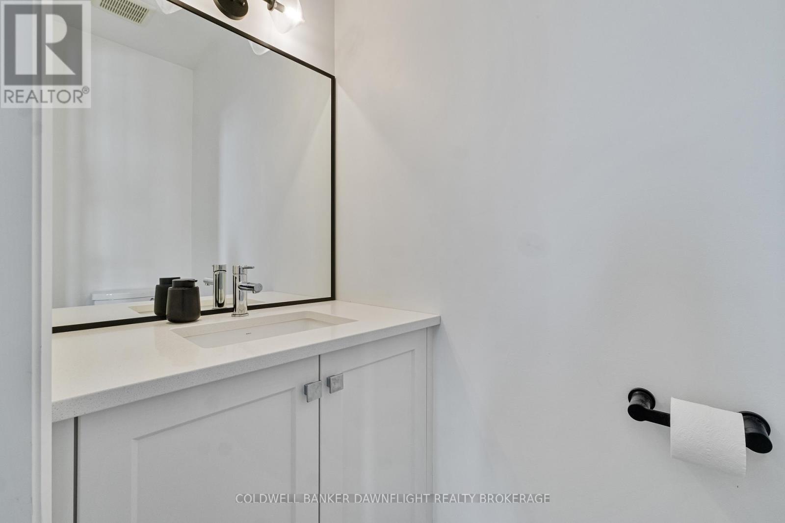 160 FOXBOROUGH PLACE - 37