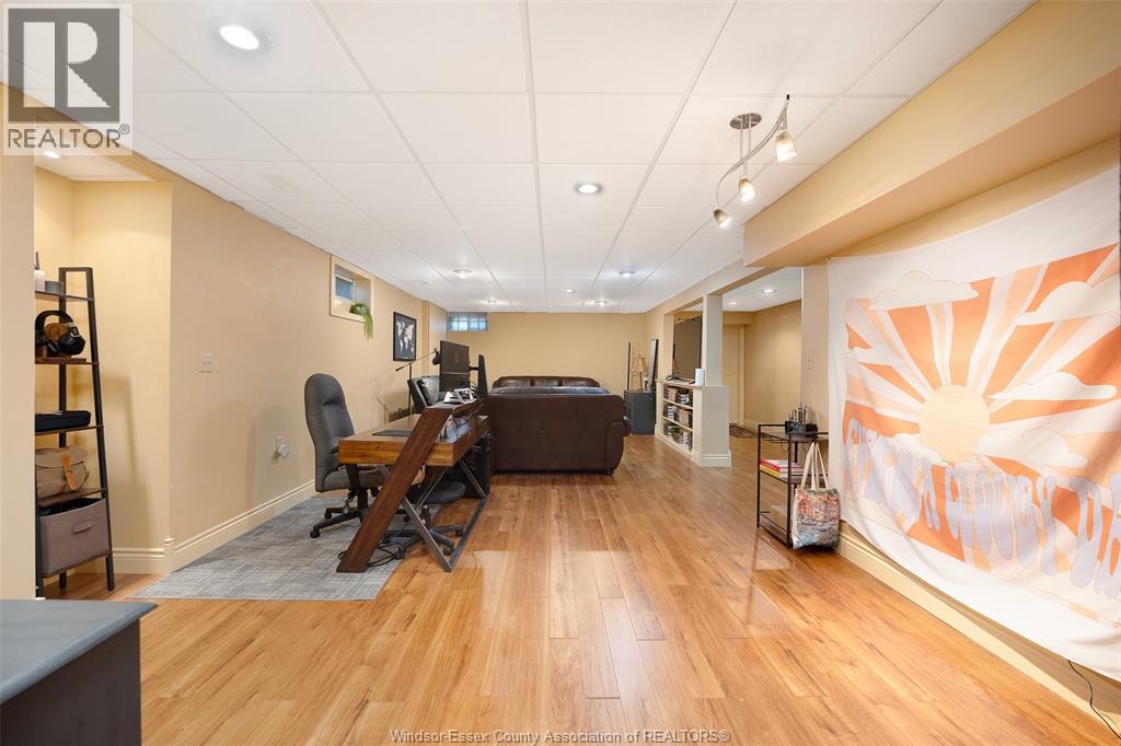 3035 ROWLEY PARK DRIVE - 33