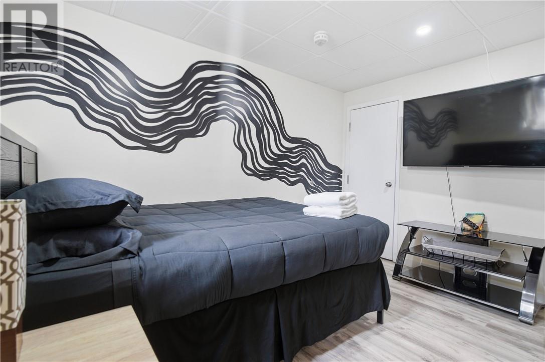 392 Montague Avenue - 19