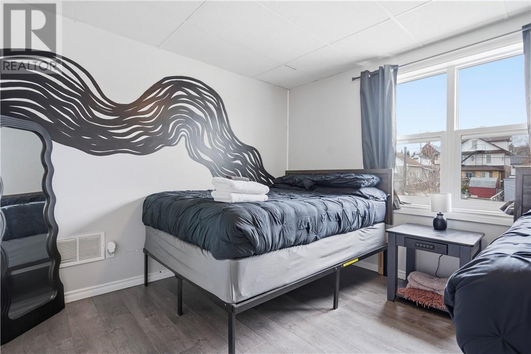 392 Montague Avenue - 41