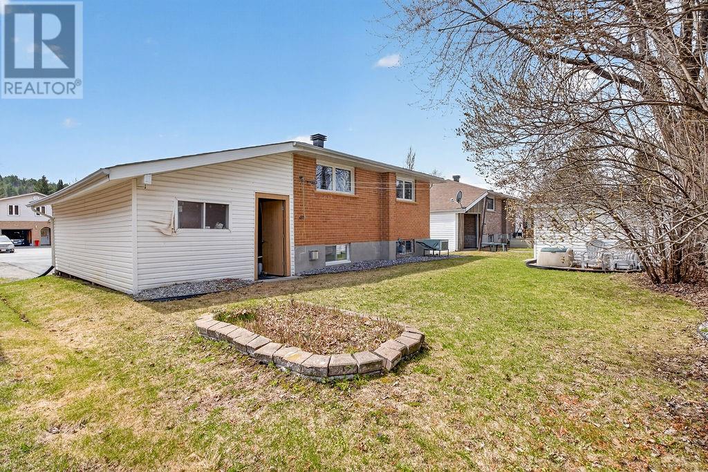 1100 Soloy Drive S, Sudbury, Ontario, P3A1E6 — Photo 15