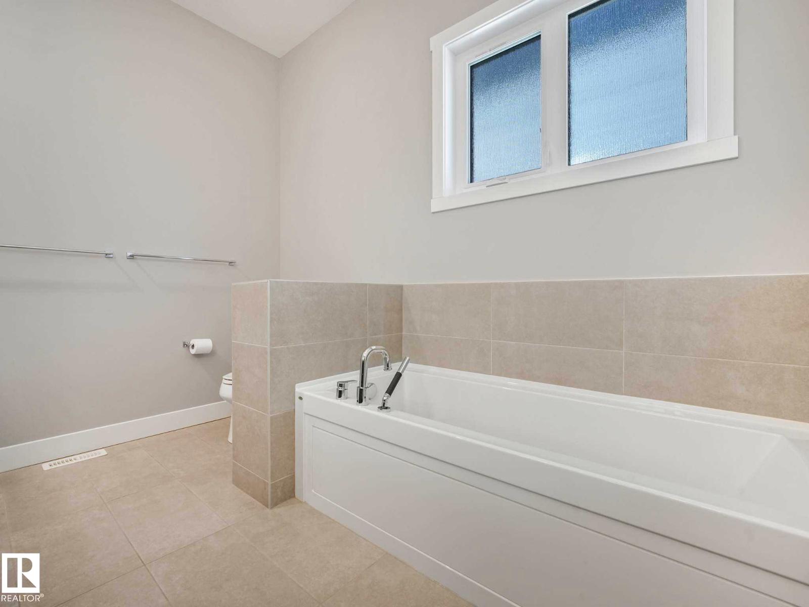 7515 173 AV NW, Edmonton