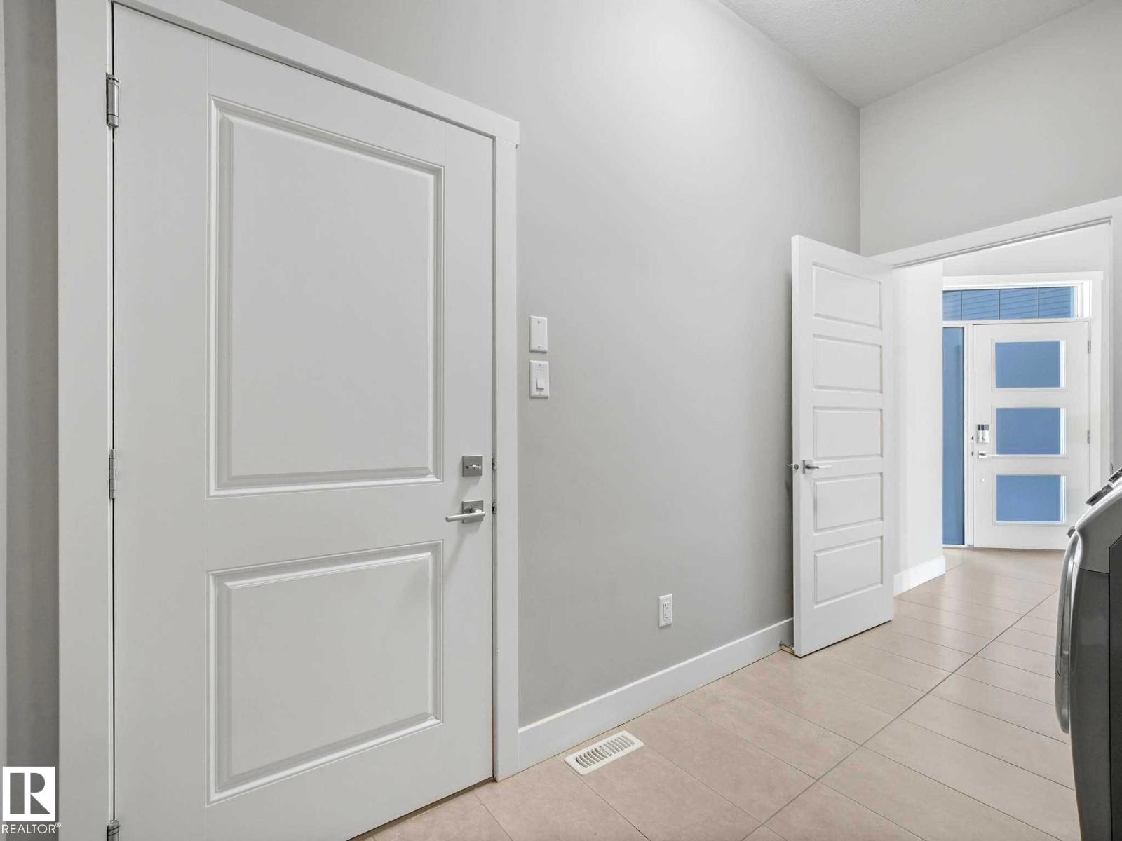 7515 173 AV NW, Edmonton