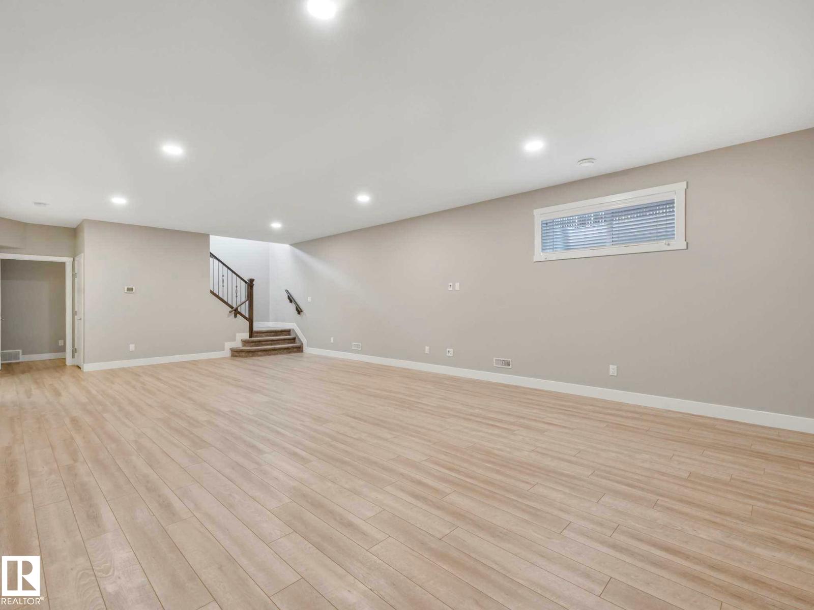 7515 173 AV NW, Edmonton