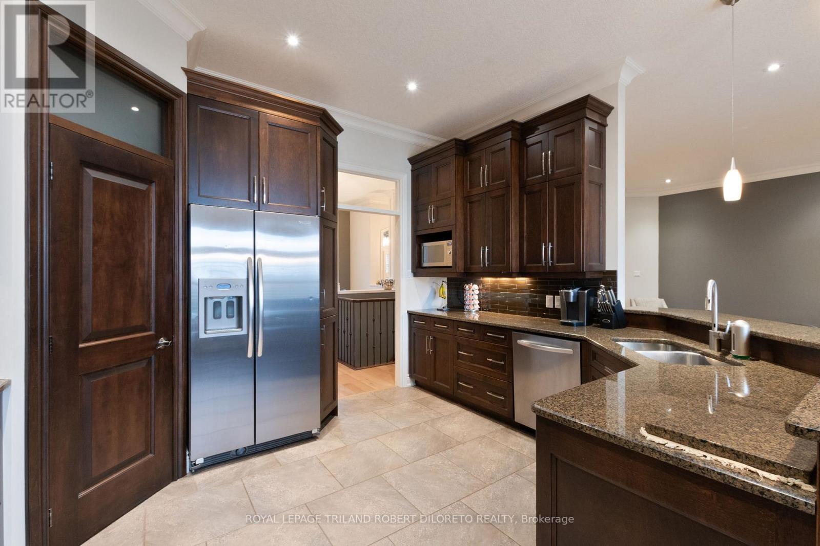 6968 CLAYTON WALK - 22