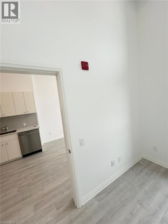 101 GOLDEN EAGLE Road Unit# 111, Waterloo, Ontario, N2V1C3 — Photo 12