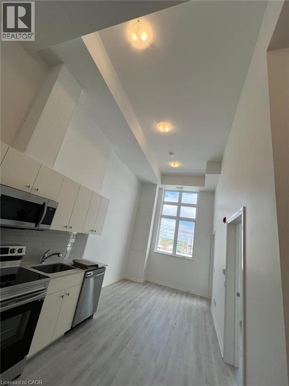 101 GOLDEN EAGLE Road Unit# 111, Waterloo, Ontario, N2V1C3 — Photo 13