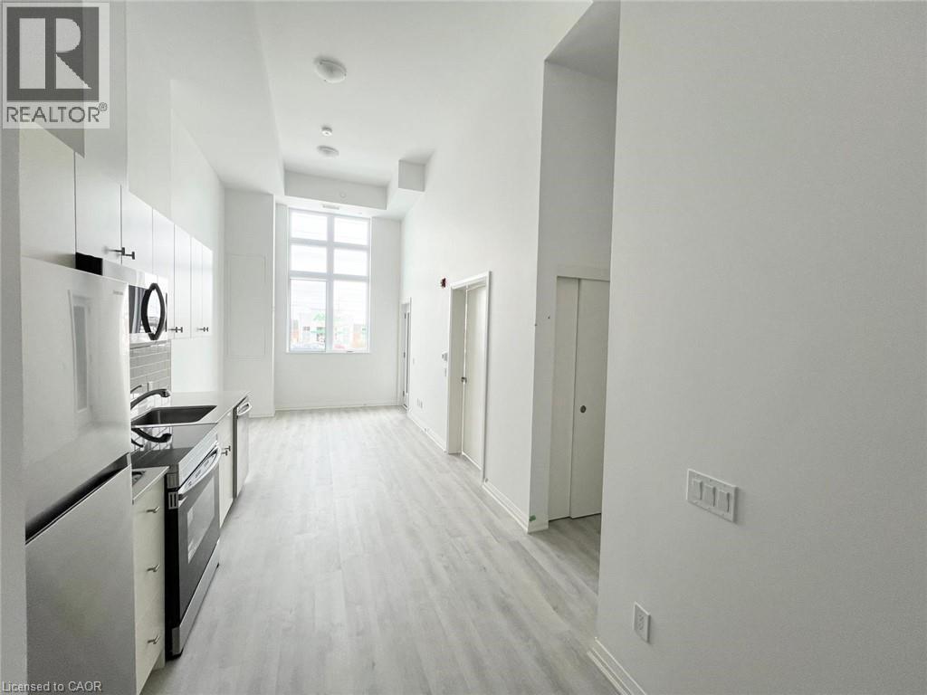 101 GOLDEN EAGLE Road Unit# 111, Waterloo, Ontario, N2V1C3 — Photo 16