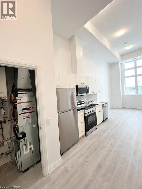 101 GOLDEN EAGLE Road Unit# 111, Waterloo, Ontario, N2V1C3 — Photo 18