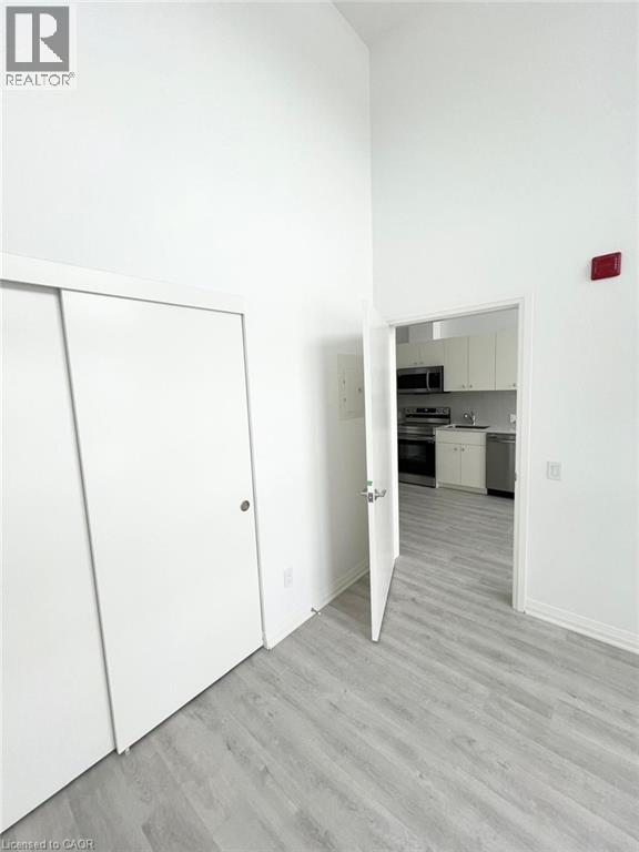 101 GOLDEN EAGLE Road Unit# 111, Waterloo, Ontario, N2V1C3 — Photo 20