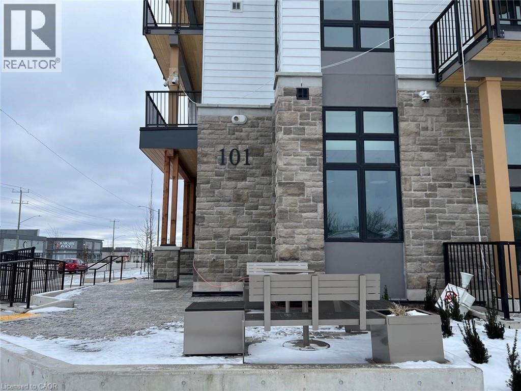 101 GOLDEN EAGLE Road Unit# 111, Waterloo, Ontario, N2V1C3 — Photo 4